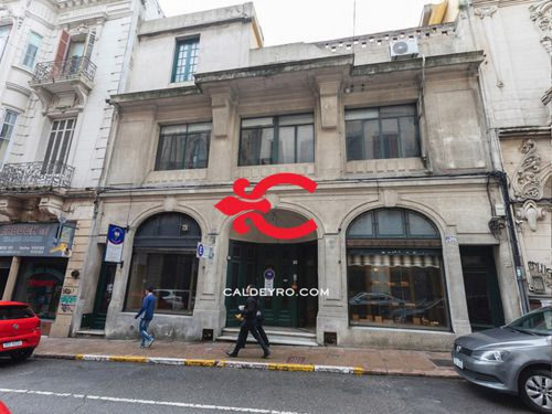 Edificio En Venta En Ciudad Vieja Ref. 6701