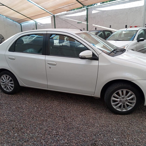 Toyota Etios 1.5 Sedan Xls 2015