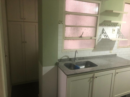 Imagen 12 de 30 de Apartamento En Venta En Montevideo. Excelente Punto! 18 De Julio Y Roxlo