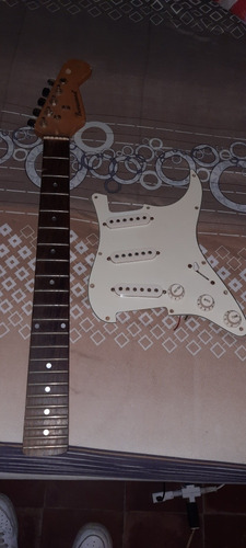 Pickguard Stratocaster