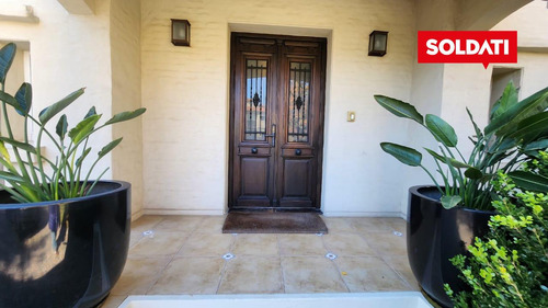 Highland Park Cc, Alberti, Casa En Venta.