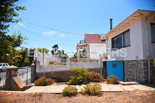 Venta Casa Tradicional, Algarrobo.
