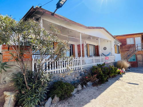 Excelente Oportunidad De Inversión En Zona Costera. 2 Casas