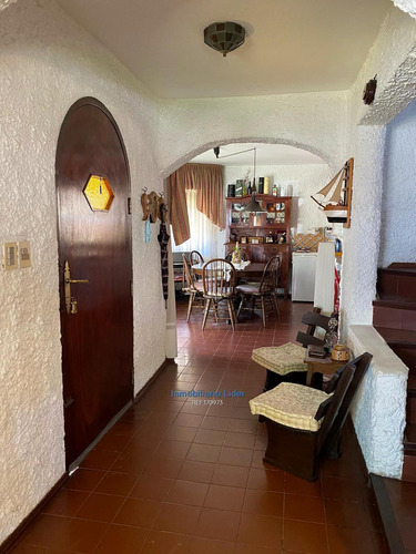 Imagen 6 de 23 de Casa De 3 Dormitorios Con Otra Casa Al Fondo Cw170973