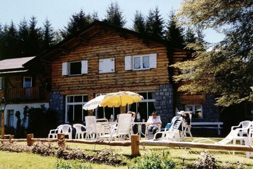 Imagen 8 de 13 de Hotel Con Costa De Lago Nahuel Huapi - Villa La Angostura