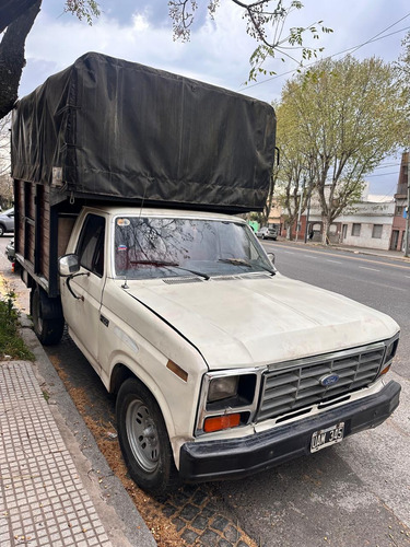 Ford F-100 3.6 Std