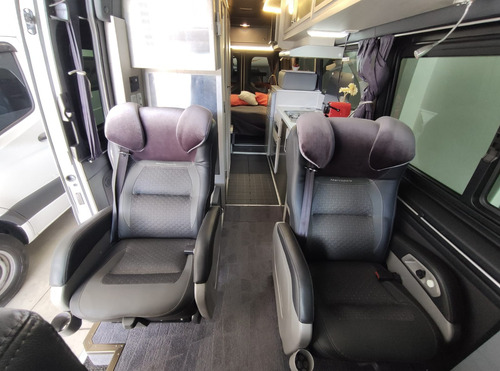 Motor Home Sprinter Executivo 7 Lugares - Ano 2022 - Y@w2