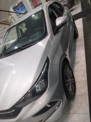 Fiat Cronos 1.8 16v Precision