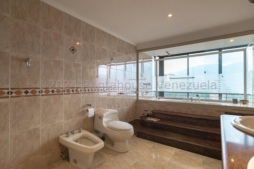 Apartamento En Venta En Colinas De Valle Arriba Mls #24-20542