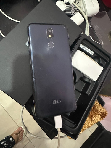 LG K40 32 Gb Aurora Black 2 Gb Ram (Usado)