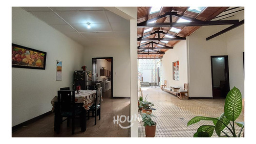 Imagen 9 de 30 de Casa En Villa Nueva. 8 Habitaciones, 511 M²