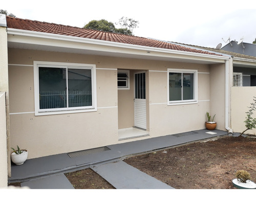 Casa De 3 Quartos Mais Subsolo 
