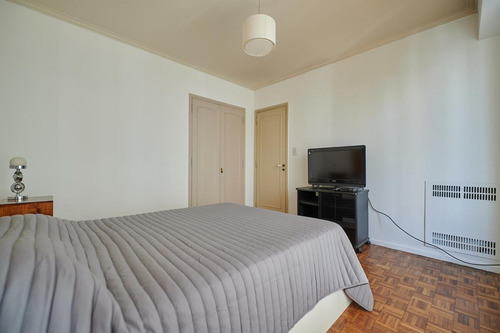 Imagen 12 de 30 de Venta Semipiso 4 Amb Con Dependencia Piso Alto Recoleta - Acepta Permuta