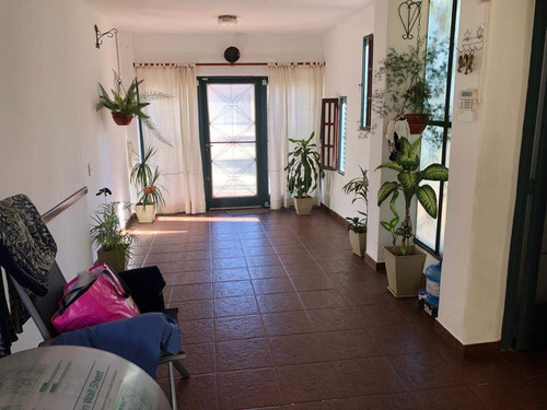 Imagen 4 de 27 de Casa En Venta De 3 Dormitorios En B° Centro America