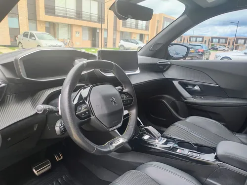 Peugeot 2008 Gt Line 8 Cambios
