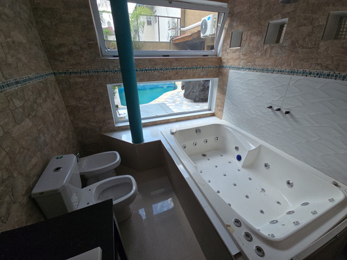 Casa Refaccionada A Nuevo En Martinez . Vias A Libertador