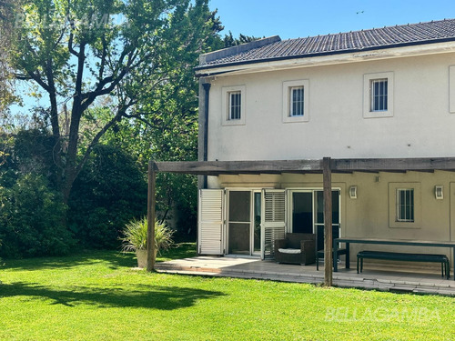 Casa Venta Martinez 7 Ambientes Jardin Piscina