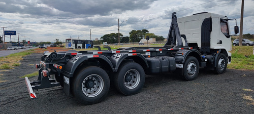 Volvo Vm 330 8x2 2020 Rolon