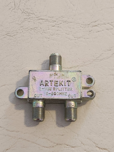 Splitter Tv Hd 5-900mhz - Derivador 2 Vías - Artekit (Usado)