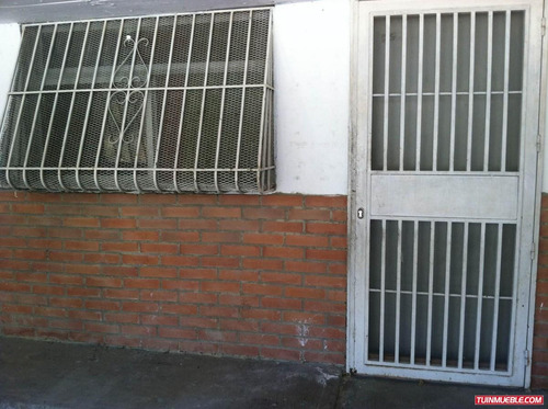 Imagen 2 de 8 de Los Naranjos Guarenas