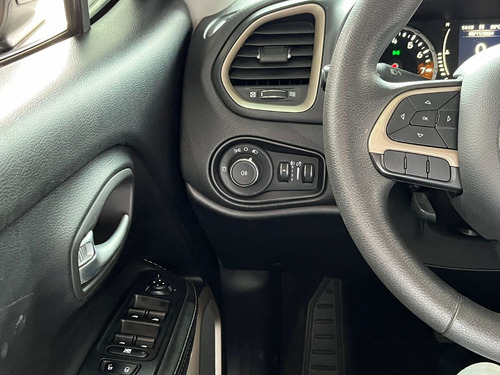 Jeep Renegade 1.8 Flex Aut. 5p