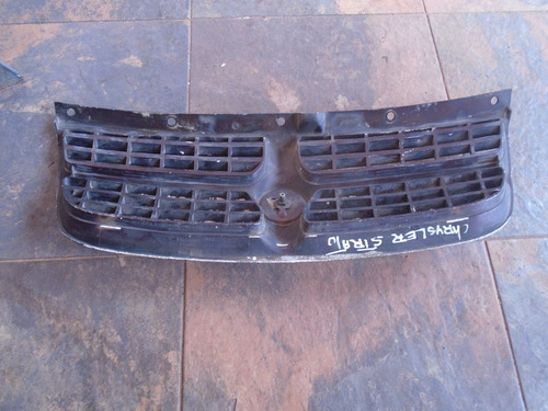 Vendo Parrilla Delantera De Chrysler Stratus Año 1995