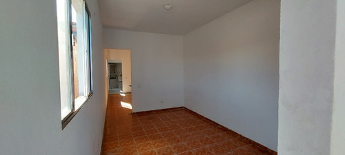 Vendo Casa Sobrado Com 3 Alugueis Sobrado Tem Tres Casas Todas Com Agua E Luz Independente Proximo A Tudo