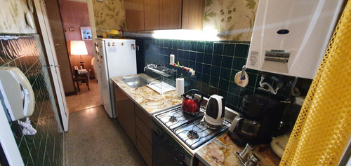 Hermoso Departamento De 2 Ambientes Con Dependencias Vista A Plaza Colon