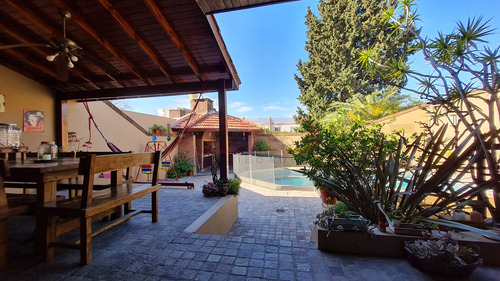 Casa Chalet En Venta 6 Amb Con Patio Y Pileta Olivos Golf