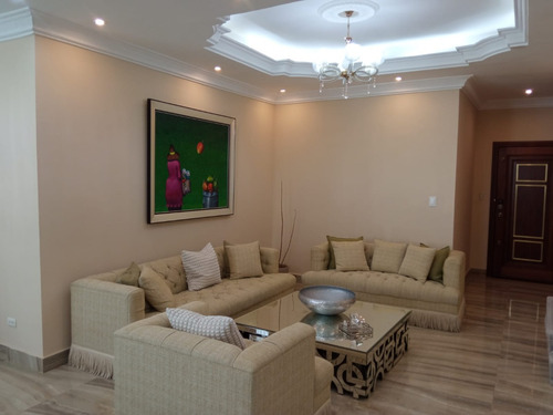 Pent-house Amueblado En Alquiler En Los Cacicazgos, Distrito Nacional, Santo Domingo.