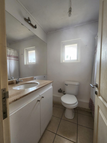 Casa 3 Dormitorios Dentro De Condominio En Barrio Torreones