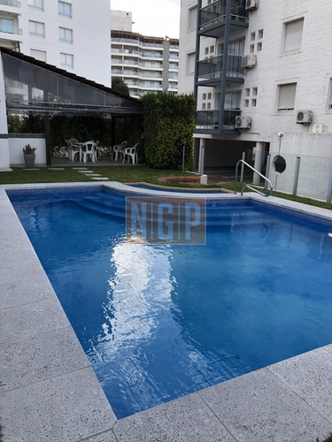 Aidy Gril Linda Zona Cerca Del Shopping - Ref: 4069