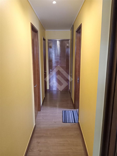 Casa En Venta De 4 Dorm. En Maipú