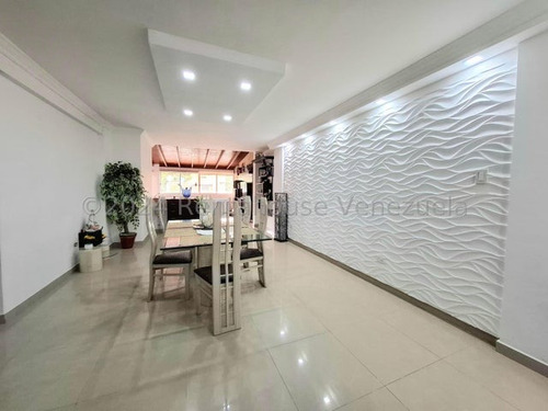 Vendo Apartamento Moderno, Amoblado En Plena Av. Caracas, El Limon 24-28983 More