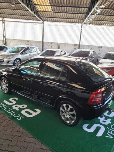 Chevrolet Astra Hatch Advantage 2.0 08v(140cv)