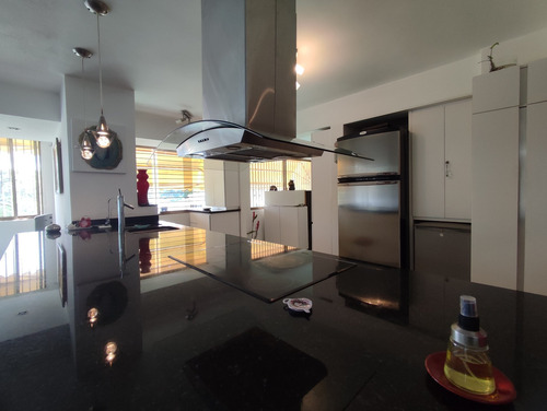 Imagen 22 de 30 de Venta Apartamento 130m2/ 3h/ 2.5b/ 2p La Alameda