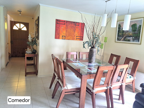 Casa Sólida Con Piscina En Condomio