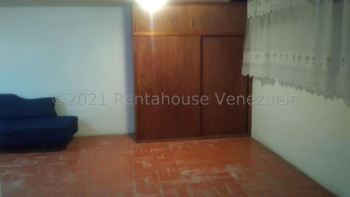 Imagen 17 de 29 de Casa Con Anexo En Los Chorros, Conjunto Cerrado, Caracas, Codigo: Mvg 21-23644