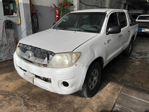 Imagen 2 de 7 de Toyota Hilux Dx 4x2 Con Faltantes