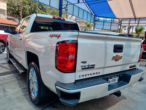 Chevrolet Cheyenne 5.3 2500 Doble Cab High Country 4x4 Mt