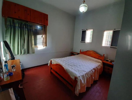 Casa En Venta - 2 Dormitorios 1 Baño - Cochera - 725mts2 - Mechita
