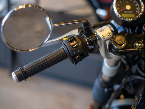 Royal Enfield Continental 650 Dux Deluxe