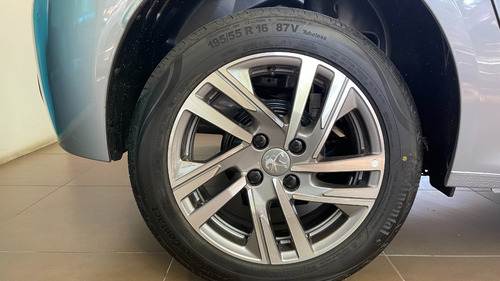 Imagen 16 de 25 de Peugeot 208 Feline Tiptronic Gz