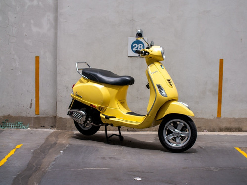 Imagen 2 de 15 de Scooter Vespa Vxl 150 0km Cuotas Concesionario Oficial
