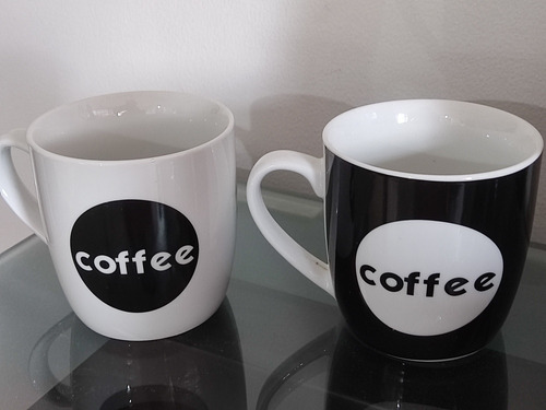 Tazas Mugs De Cafe Blanco Y Negro $ 5 Cada Una. Dos Últimas 