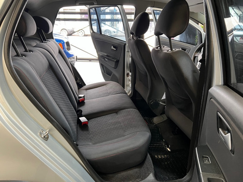 Imagen 9 de 16 de Volkswagen Crossfox Highline 2013