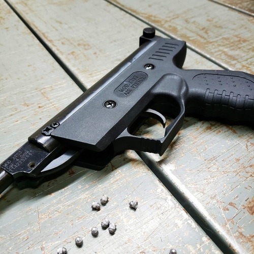 Imagen 3 de 10 de Pistola Aire Comprimido Krico Calibre 4.5 Mm + 200 Balines