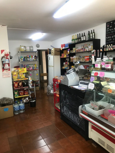 Imagen 3 de 12 de Almacén Sexta Sección Mendoza