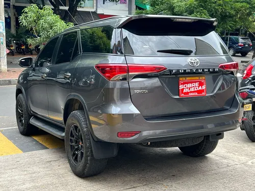Toyota Fortuner 2.4 Street At 7As