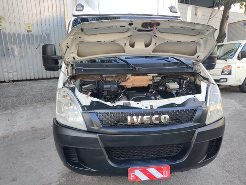 Imagem 11 de 14 de Iveco Daily 35s14 Caminhonete Bau Frigorifico 158.000 Aceito